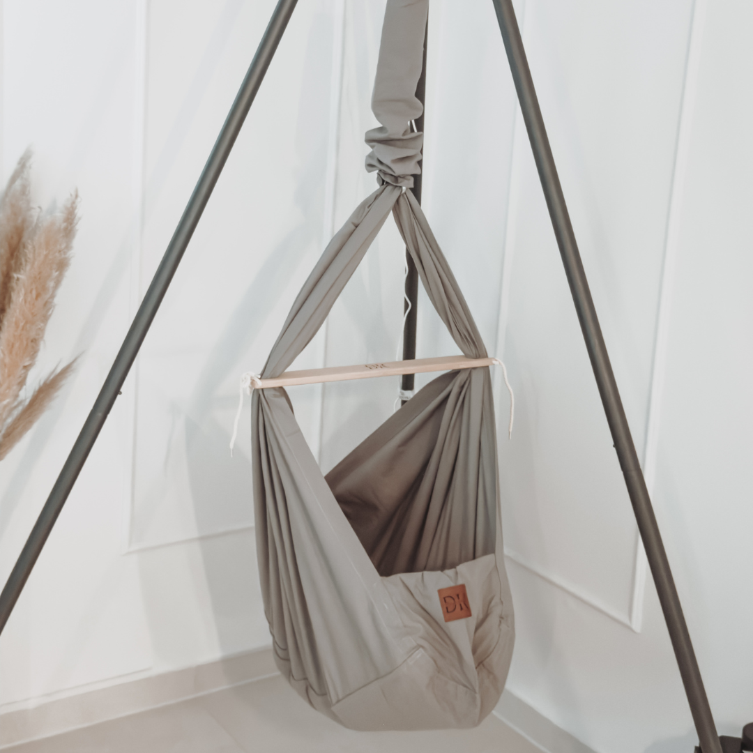 Design4Kids Federwiege Baby Classic, Bio-Baumwolle mit Motor & TIPI-Gestell
