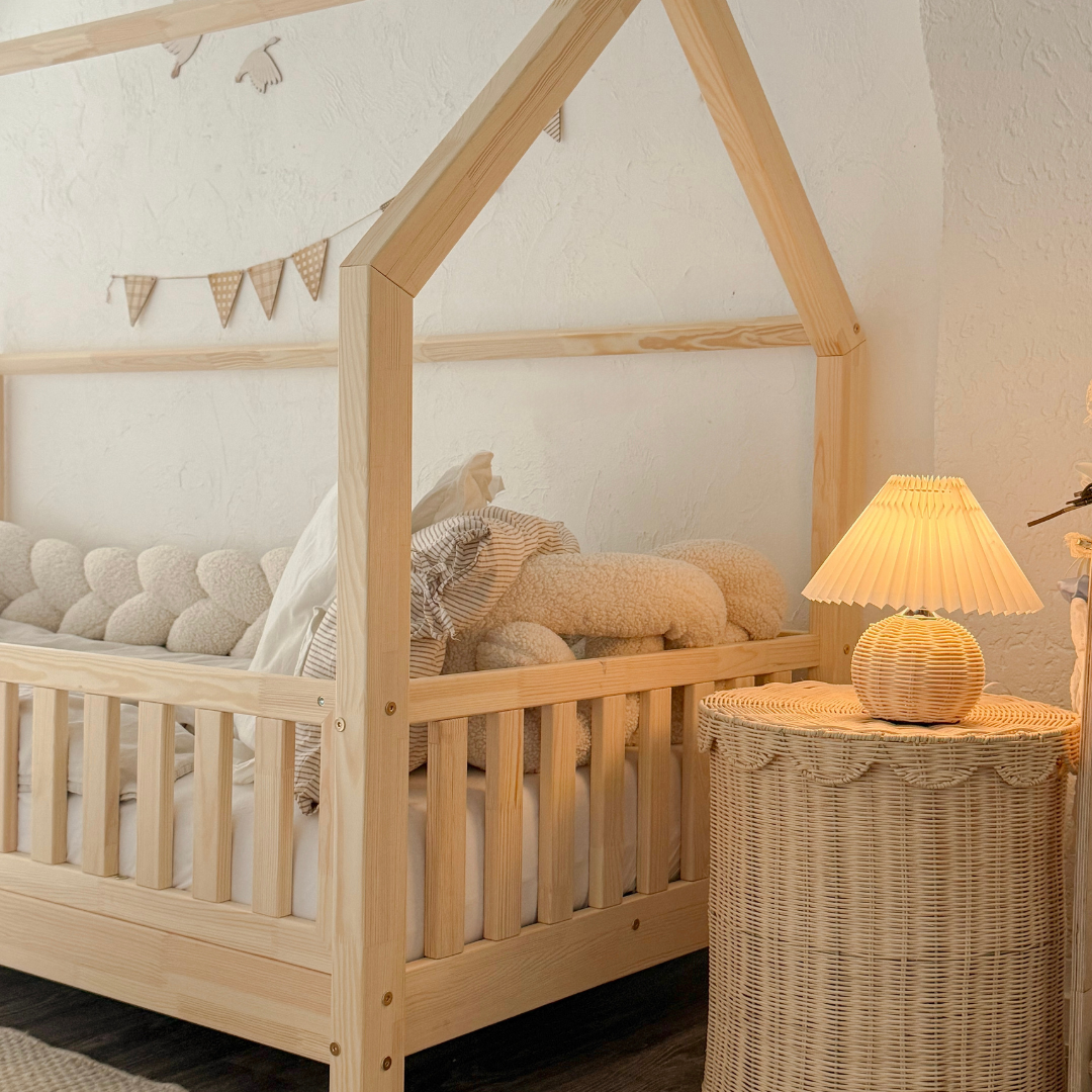 Design4kids Hausbett Nuvalo Komfort - 200x90 Naturholz