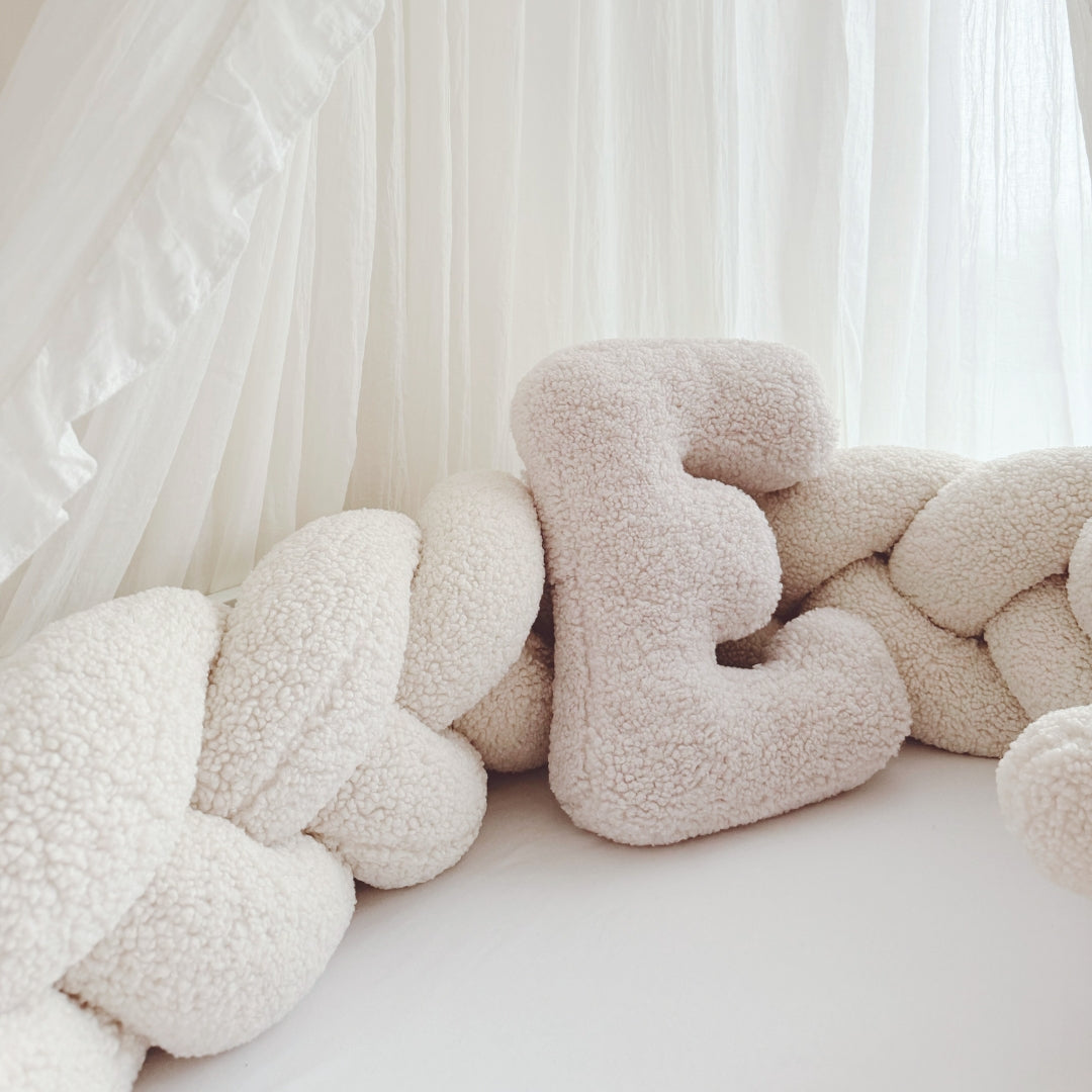 Design4Kids geflochtene Bettschlange Jewel aus Teddy-Stoff (1,50 - 3,00 m)