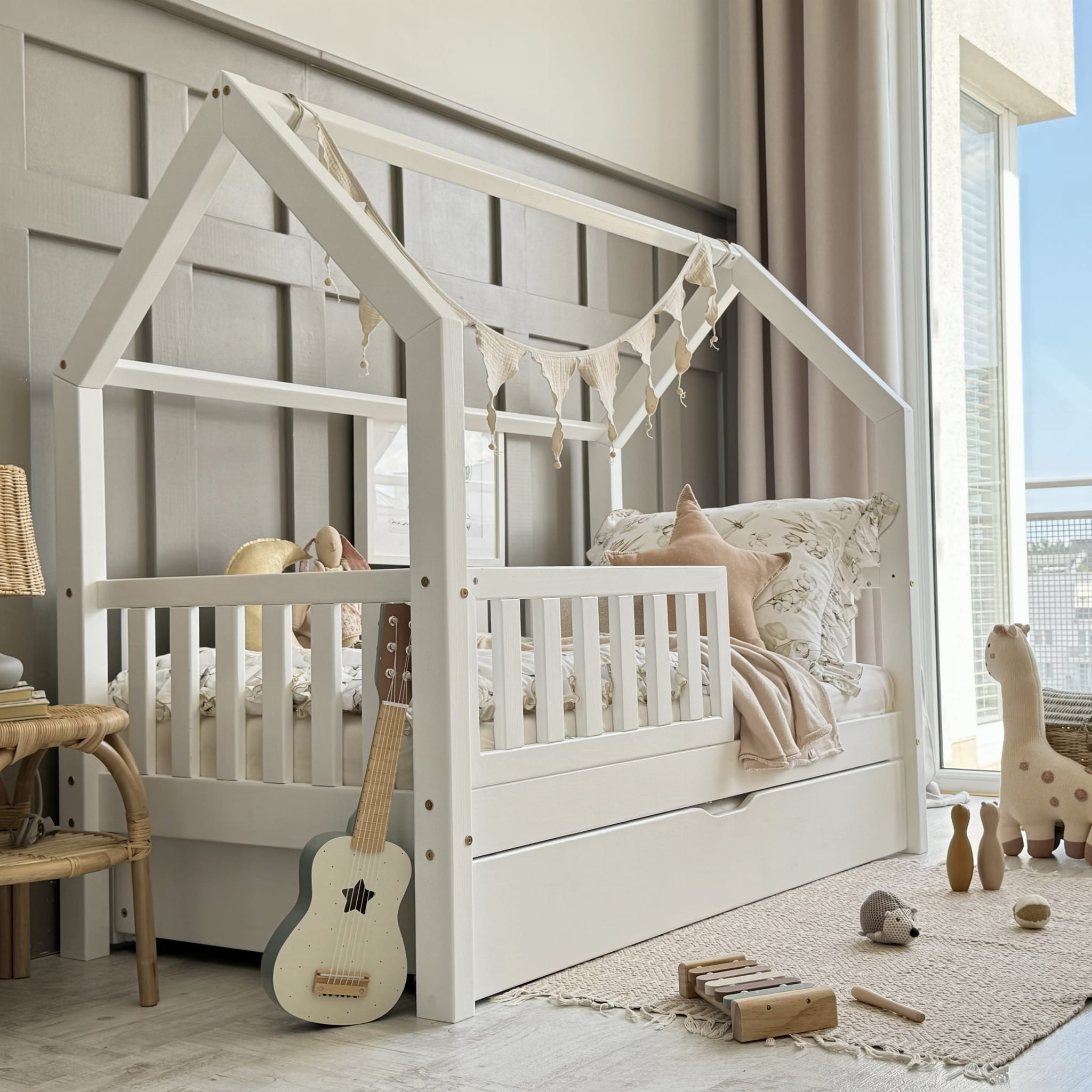 Design4kids Hausbett Nuvalo Komfort 190x90 Weiß