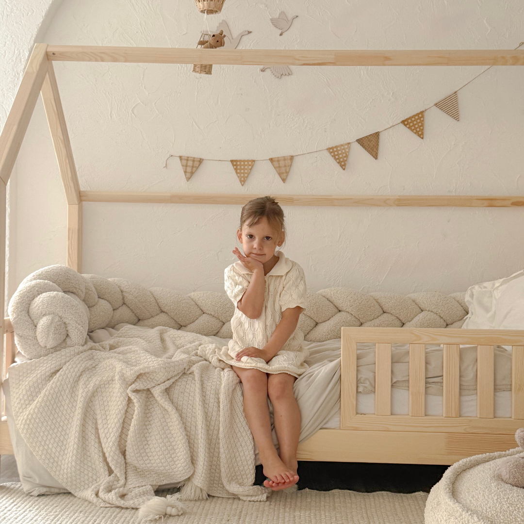 Design4kids Hausbett Nuvalo Komfort - 200x90 Naturholz
