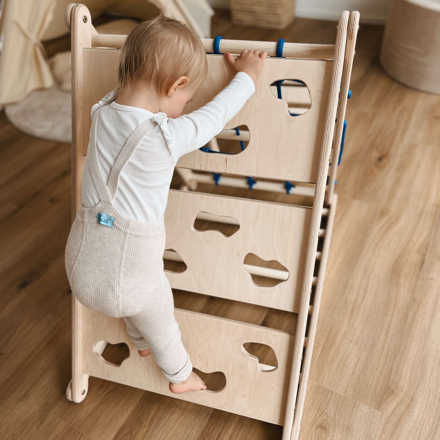 Design4Kids Montessori Kletterset Indri - dreiseitiges Kletterdreieck mit Nylonseil, Rutsche und Wippe