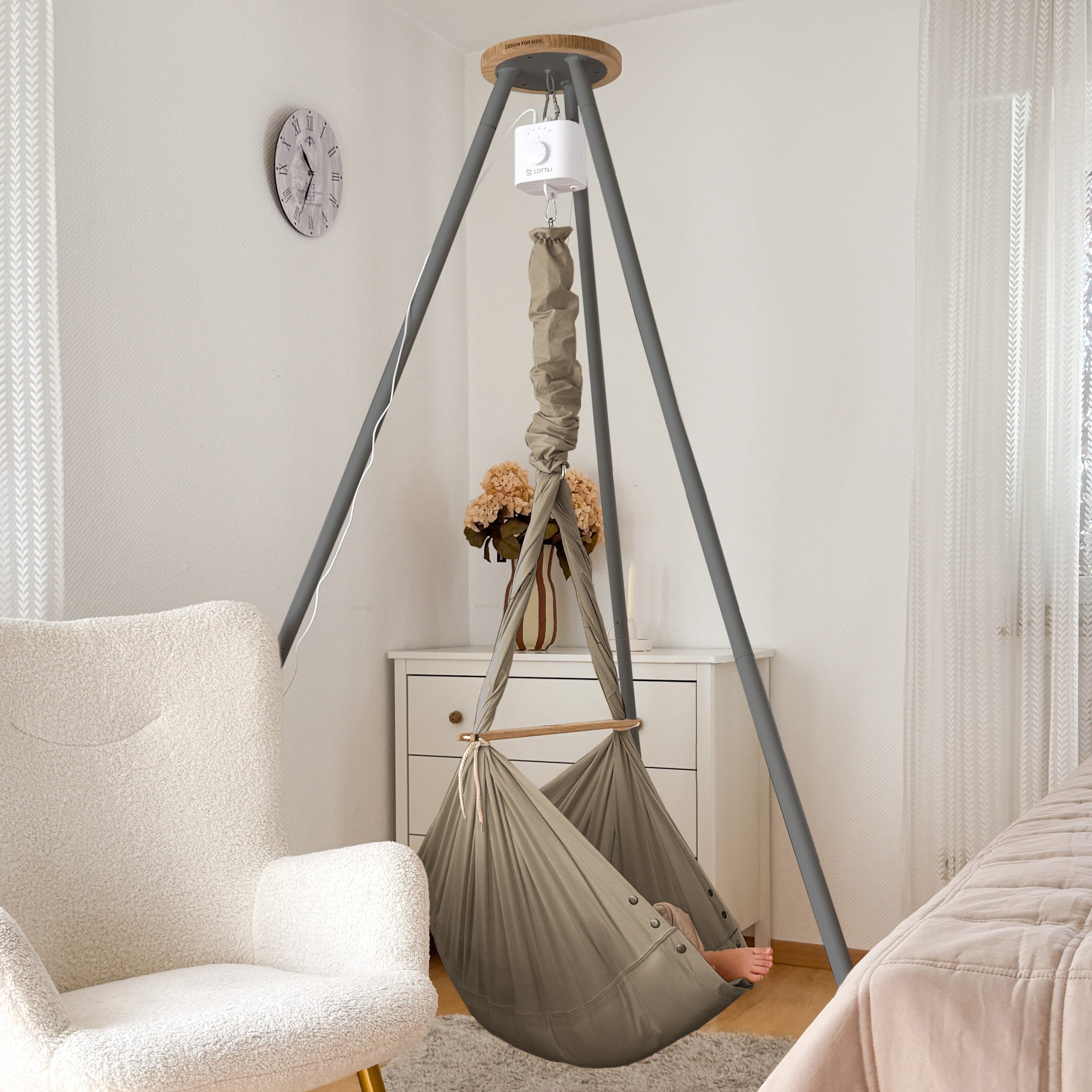 Design4Kids Federwiege Baby Classic, Bio-Baumwolle mit Motor & TIPI-Gestell