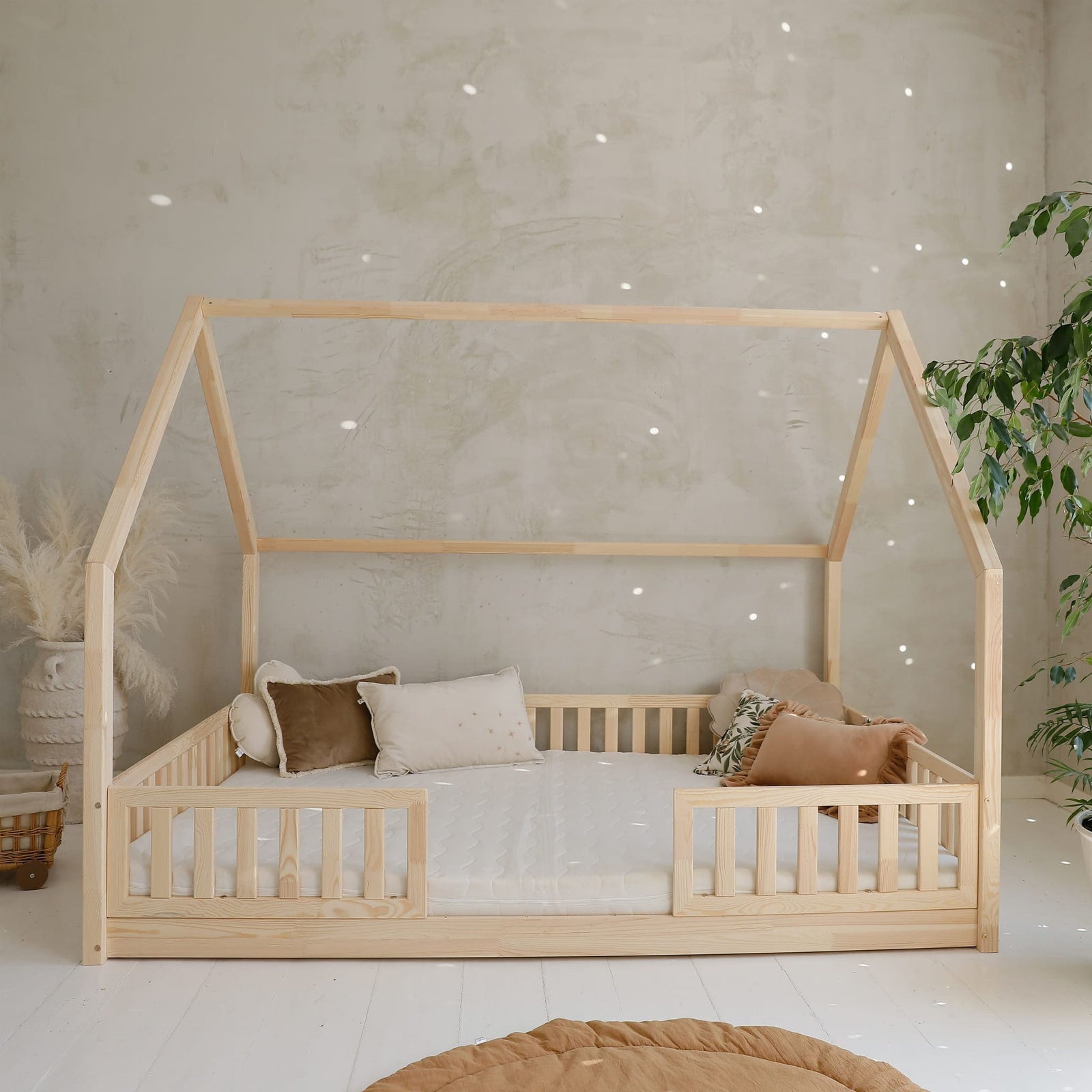 Design4kids Hausbett Nuvalo Pro - 200x140 Naturholz (1 cm Füße)