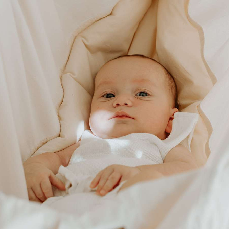 Design4Kids Federwiege Baby Classic mit Motor & TIPI-Gestell