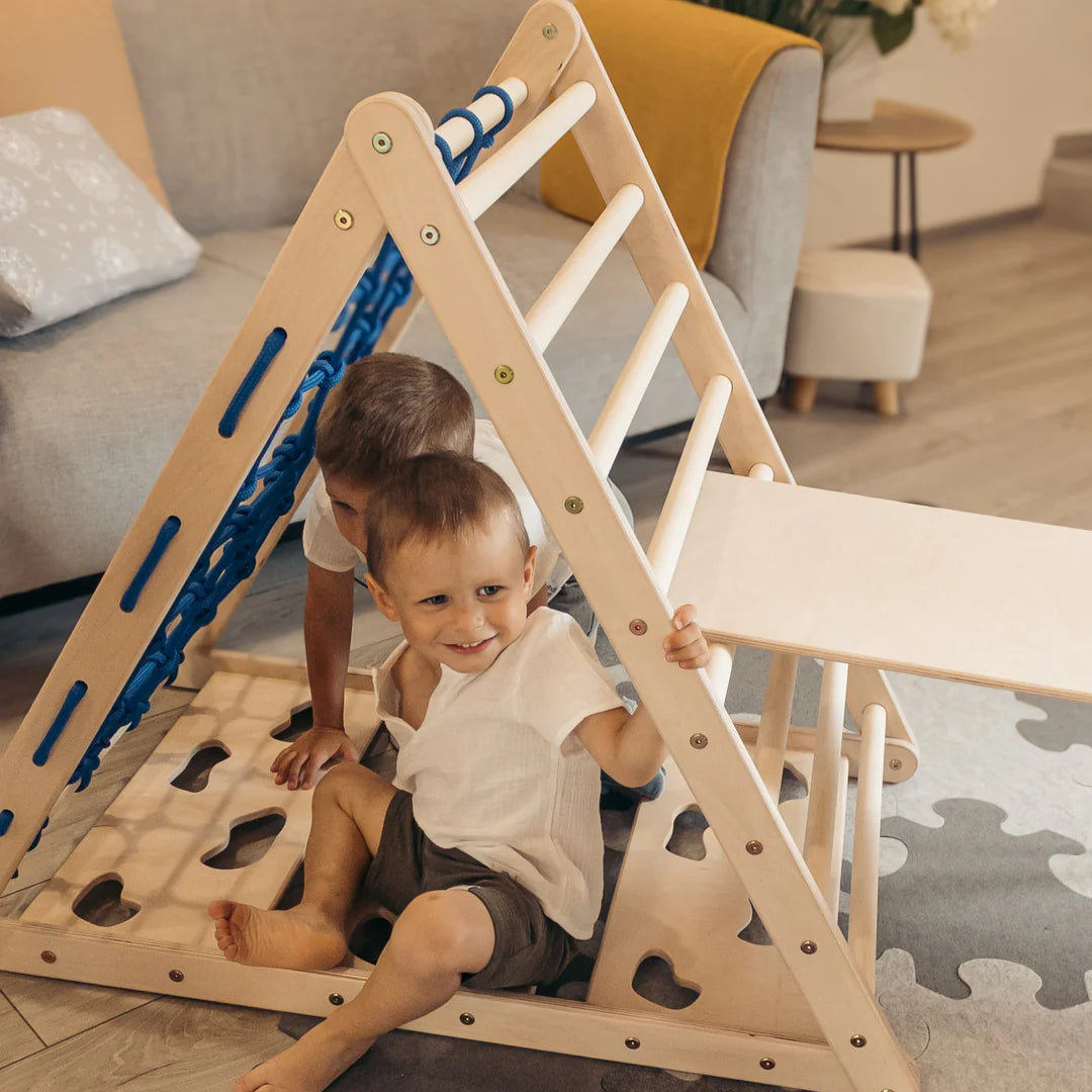 Design4Kids Montessori Kletterset Indri - dreiseitiges Kletterdreieck mit Nylonseil, Rutsche und Wippe