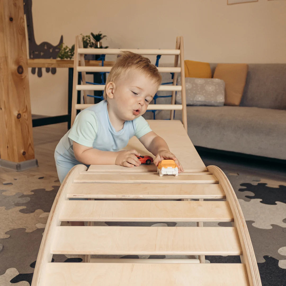 Design4Kids Montessori Kletterset Indri - dreiseitiges Kletterdreieck mit Nylonseil, Rutsche und Wippe