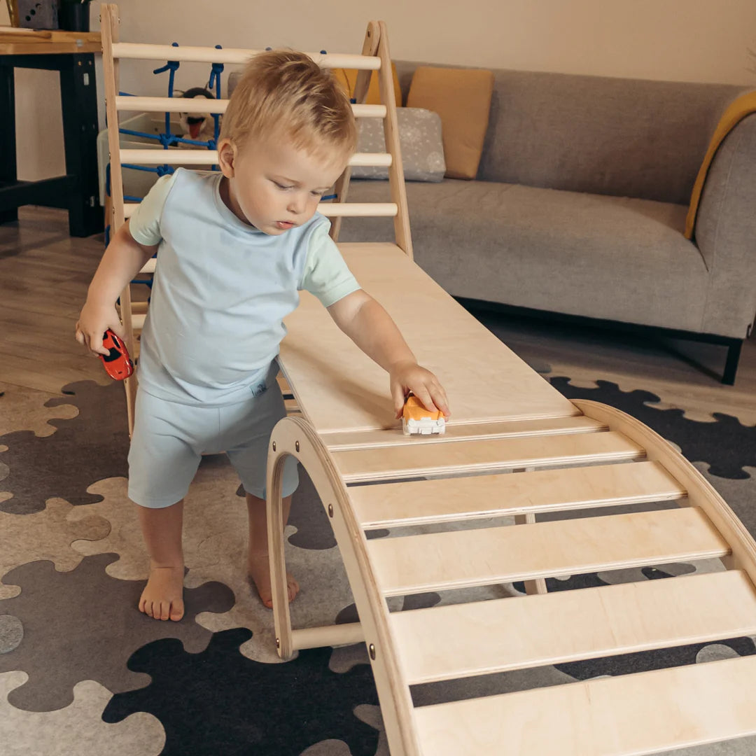 Design4Kids Montessori Kletterset Indri - dreiseitiges Kletterdreieck mit Nylonseil, Rutsche und Wippe