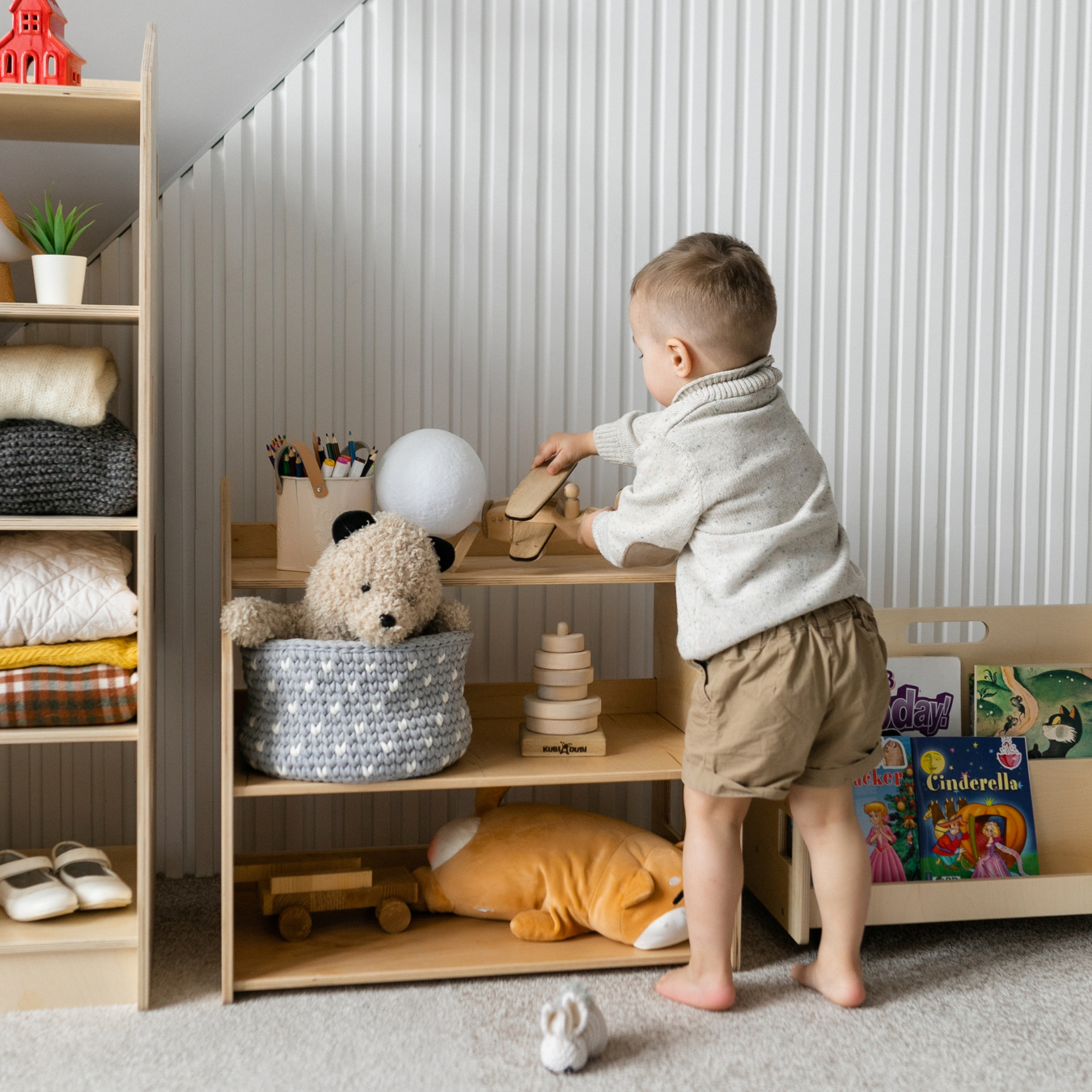 Design4Kids Montessori Spielzeugregal für Kinder – Natur