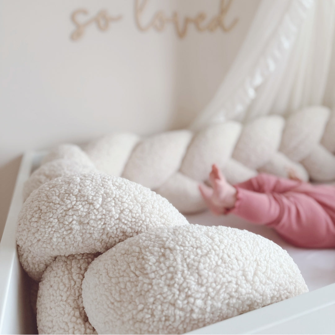 Design4Kids geflochtene Bettschlange Jewel aus Teddy-Stoff (1,50 - 3,00 m)