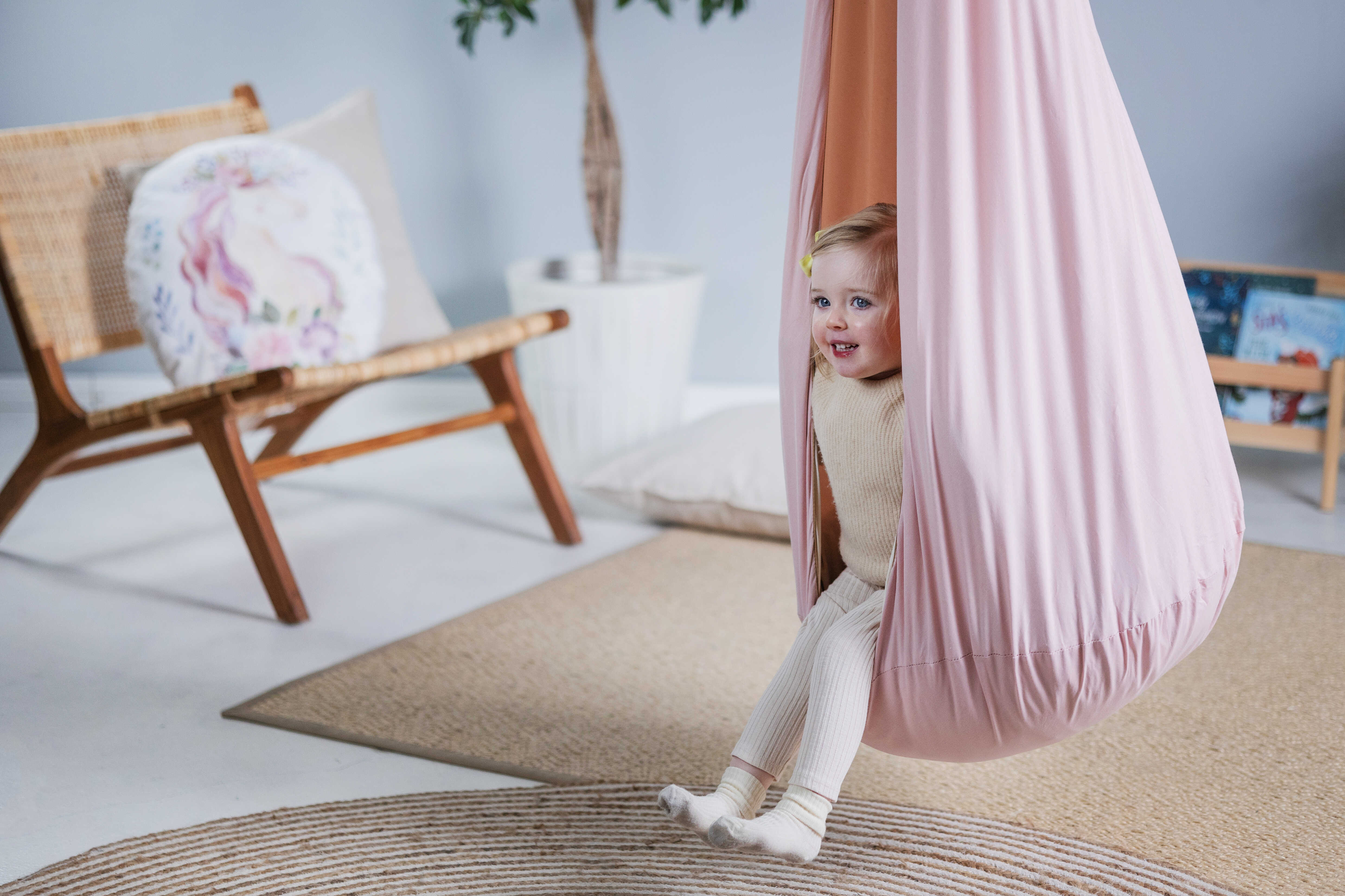 Design4Kids Hängesessel Cocoon Powdery Nook Standard - rosa
