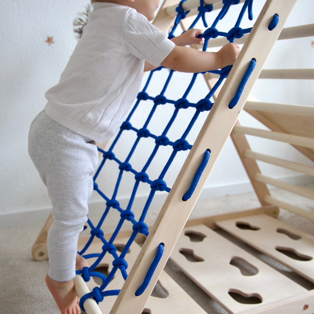 Design4Kids Pikler Kletterdreieck Lemur - dreiseitig mit Netz-, Sprossen- und Kletterseite