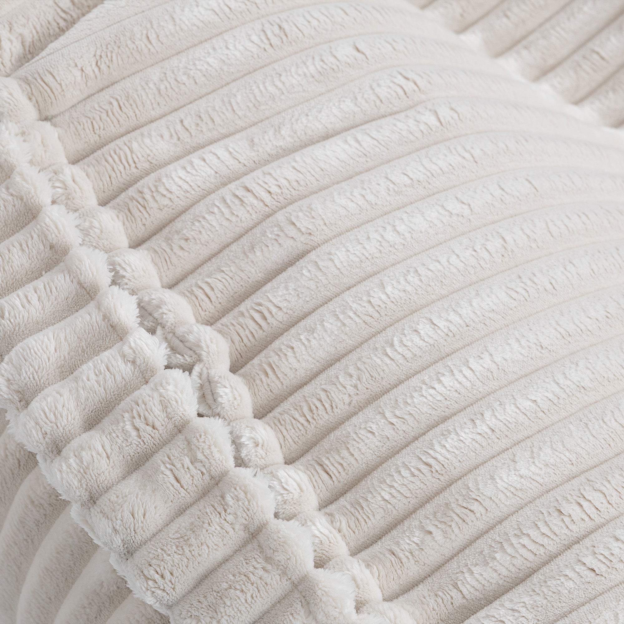 Design4Kids Kinder-Sitzsack Jewel Plüsch-Cord - almond beige