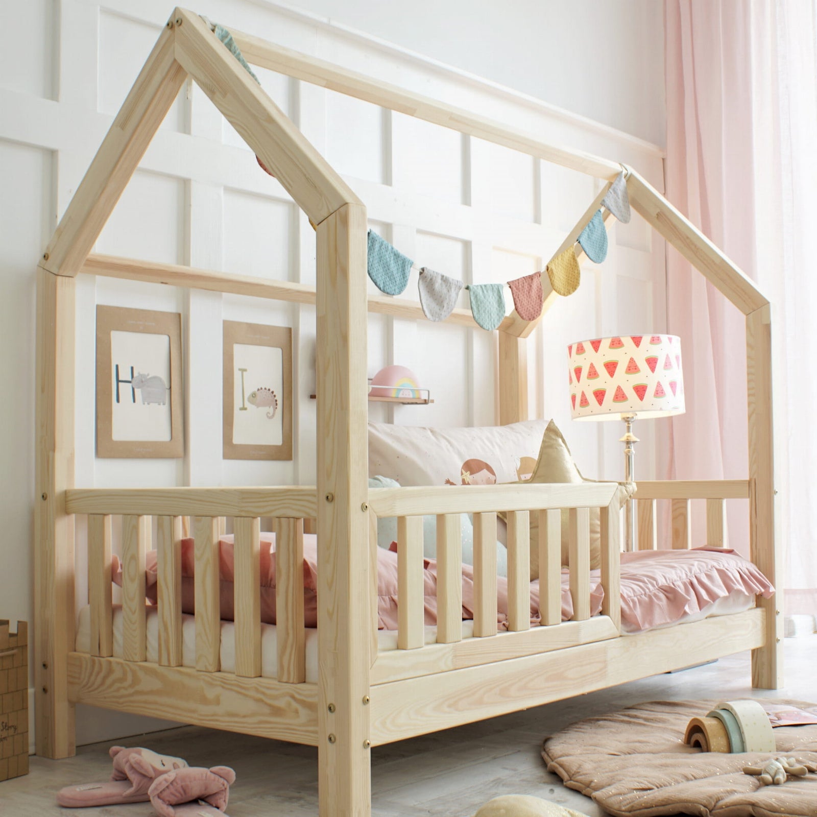 Design4kids Hausbett Nuvalo Komfort - 200x90 Naturholz