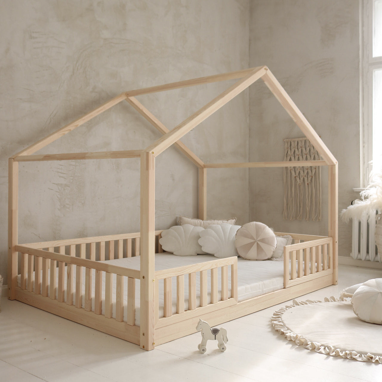 Design4kids Hausbett Marino Pro - 200x140 Naturholz (1cm Füße)