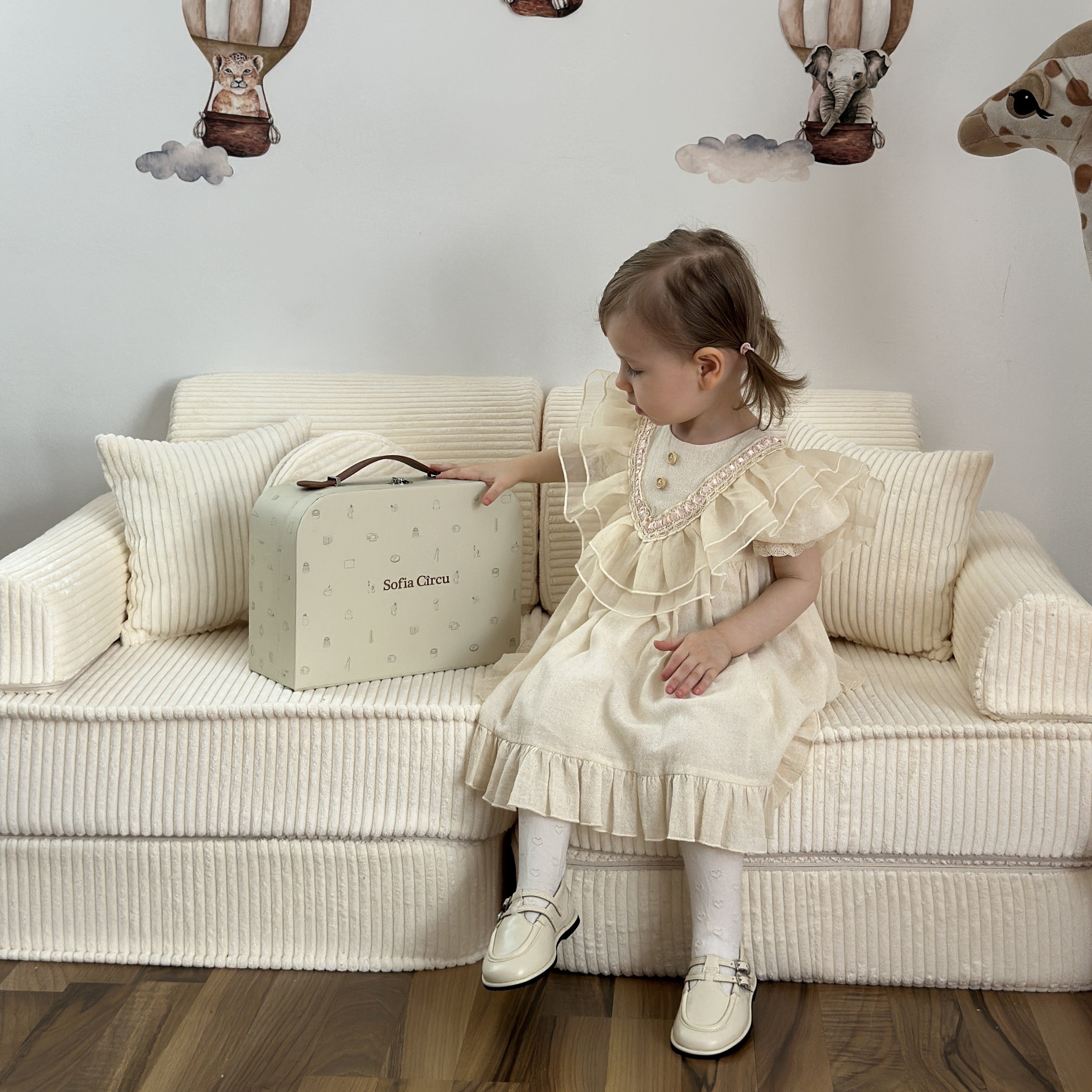 Design4Kids Mini Spielsofa Jewel Cord Plus - almond beige