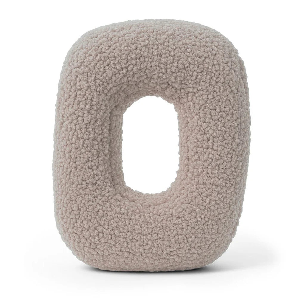 Design4Kids Buchstaben-Kissen Teddy - taupe