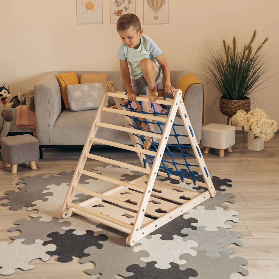 Design4Kids Kletterdreieck Lemur - dreiseitig mit Netz-, Sprossen- und Kletterseite