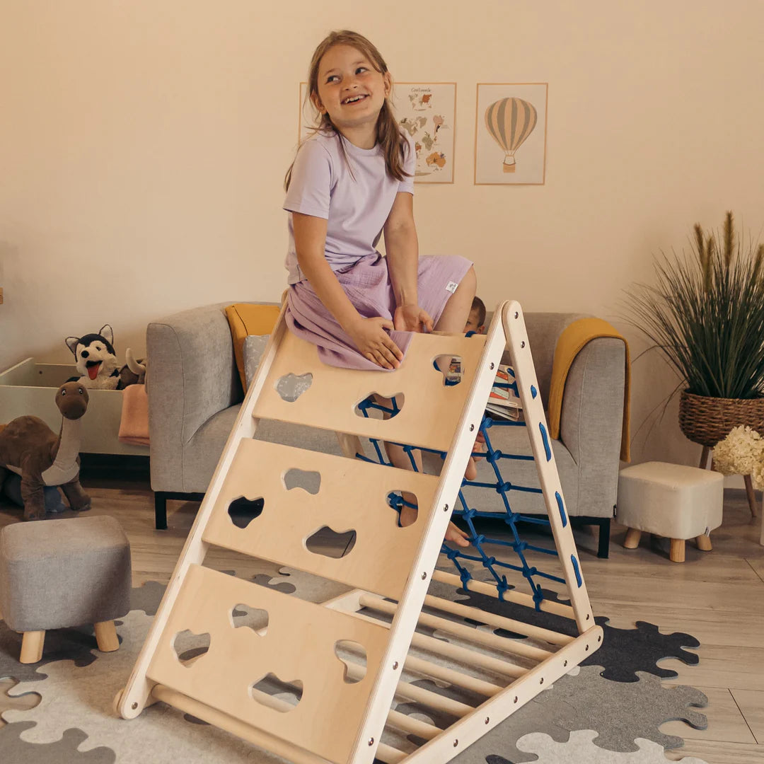 Design4Kids Kletterdreieck Lemur - dreiseitig mit Netz-, Sprossen- und Kletterseite