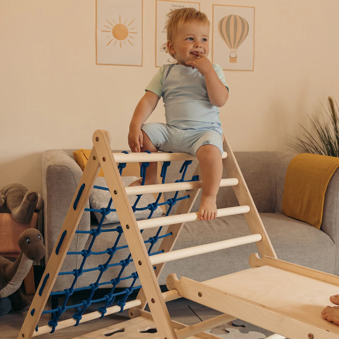 Design4Kids Kletterset Katta - dreiseitiges Kletterdreieck mit Nylonseil, Rutsche und Kletterbogen